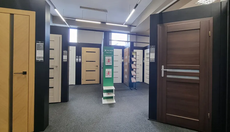 Aleja ekspozycyjna drzwi Pol-Skone, Porta, DRE — Salon MASTOR Łomża